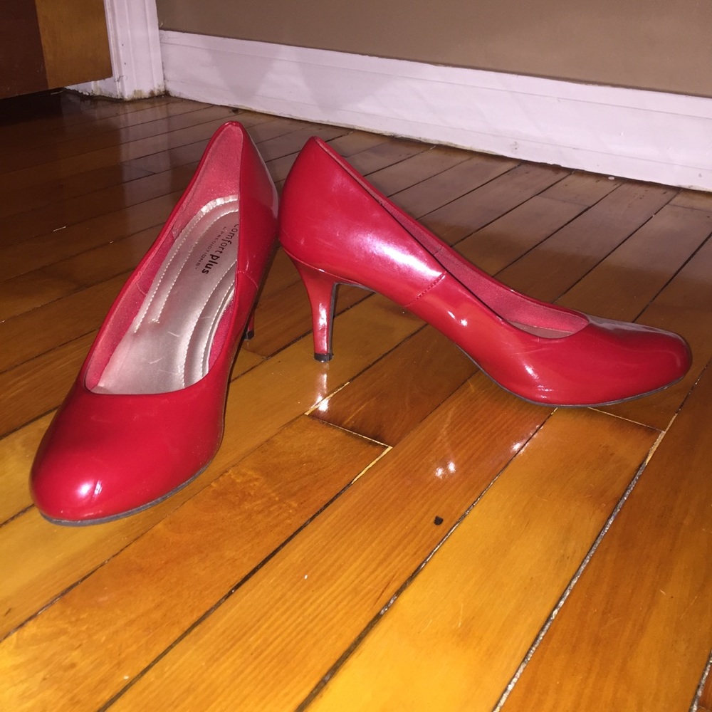 Red Kitten Heels!